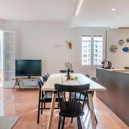 New Top Floor Apt With A Lot Of Light & Aircon Girona Kültér fotó