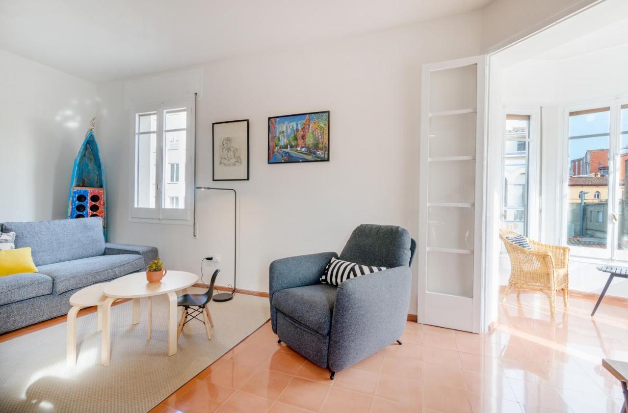 New Top Floor Apt With A Lot Of Light & Aircon Girona Kültér fotó
