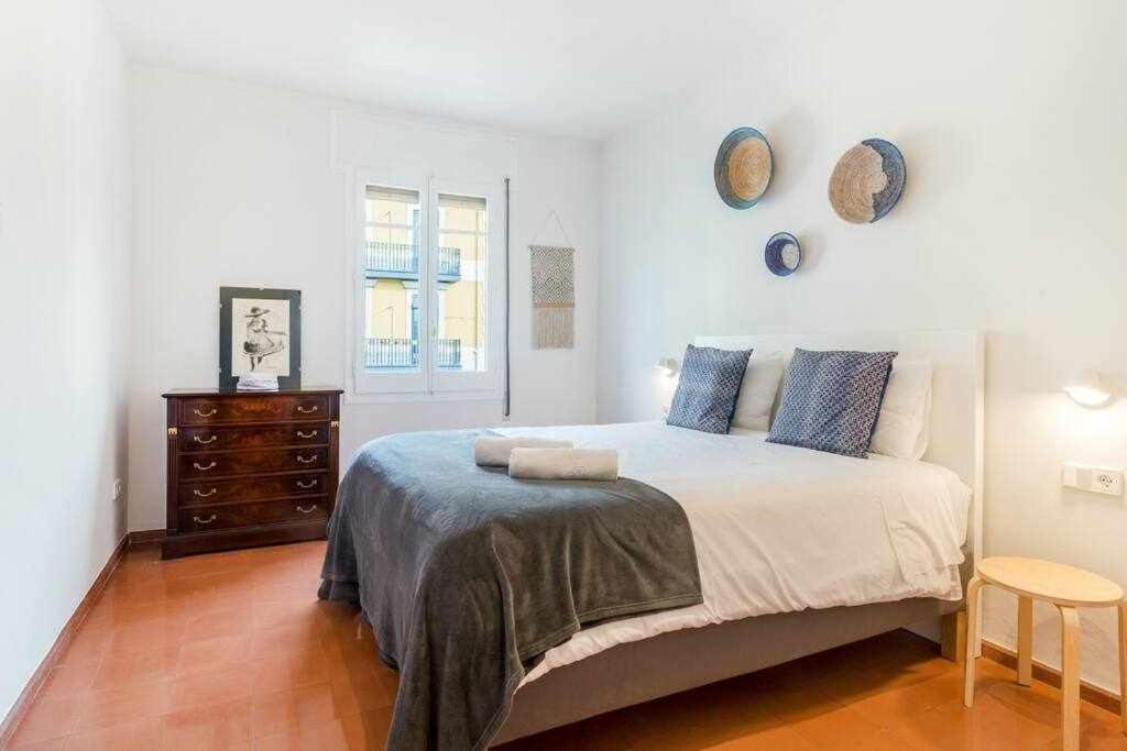 New Top Floor Apt With A Lot Of Light & Aircon Girona Kültér fotó