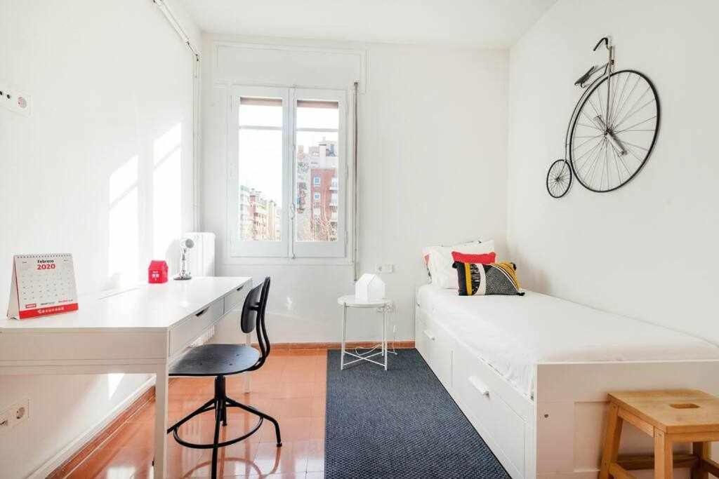 New Top Floor Apt With A Lot Of Light & Aircon Girona Kültér fotó