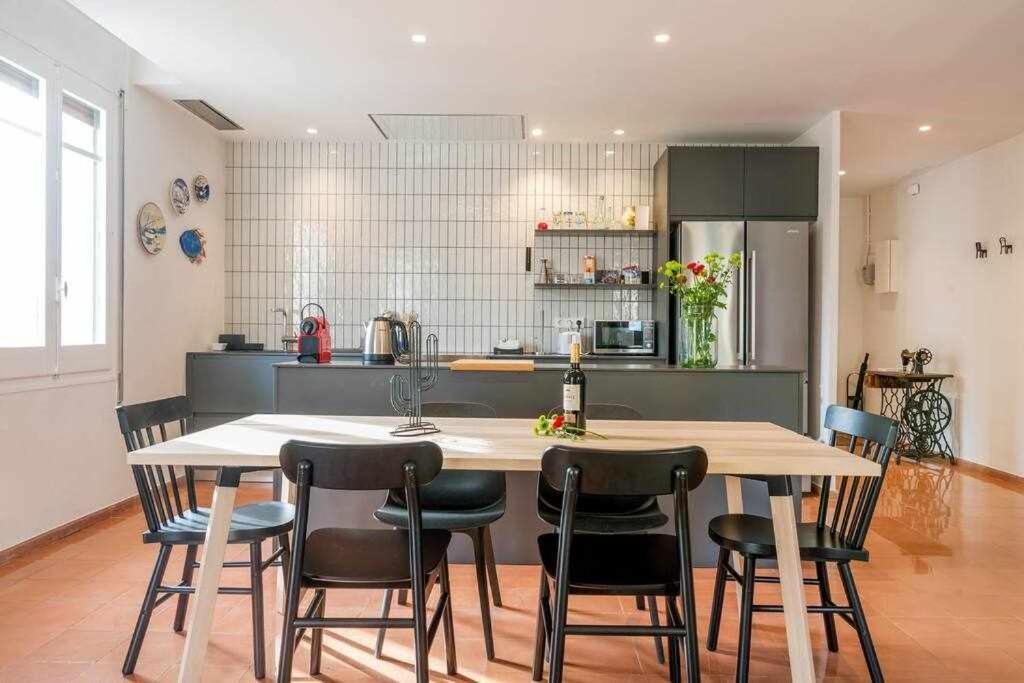 New Top Floor Apt With A Lot Of Light & Aircon Girona Kültér fotó