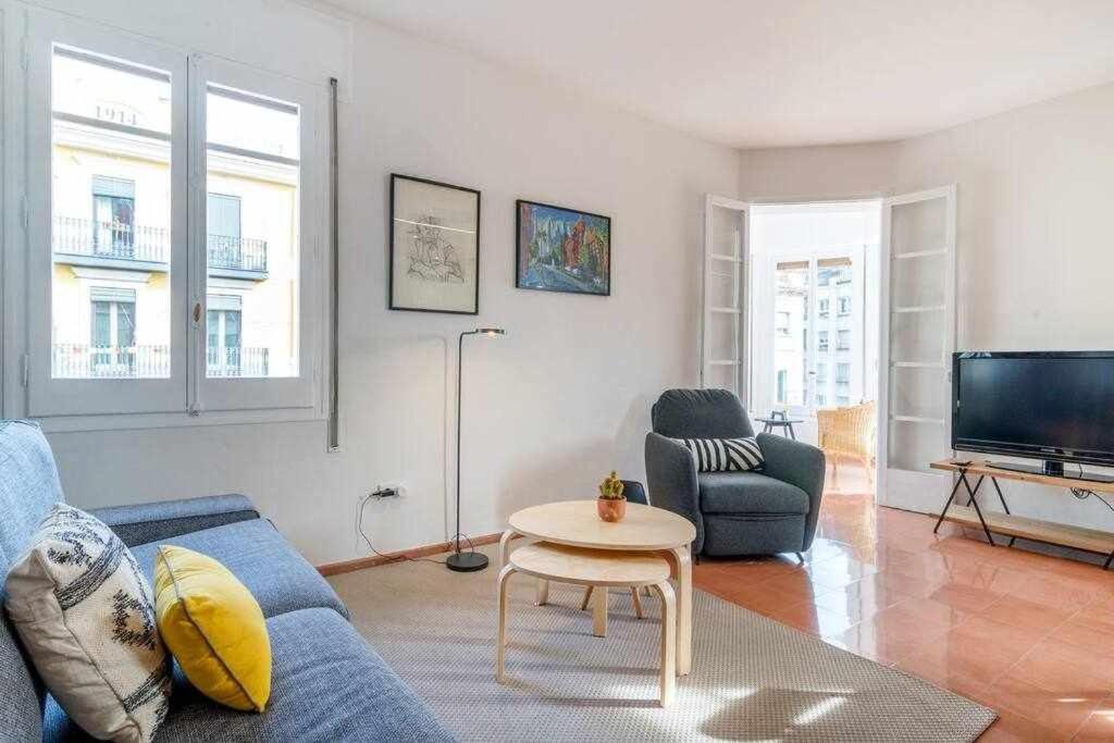 New Top Floor Apt With A Lot Of Light & Aircon Girona Kültér fotó