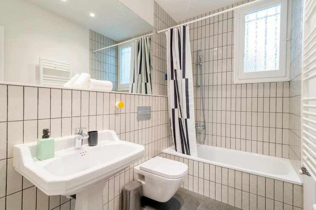New Top Floor Apt With A Lot Of Light & Aircon Girona Kültér fotó